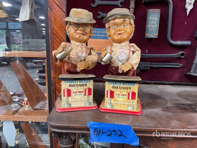 Quantity of (2) Charley Weaver Bartender Pull Divers Autres