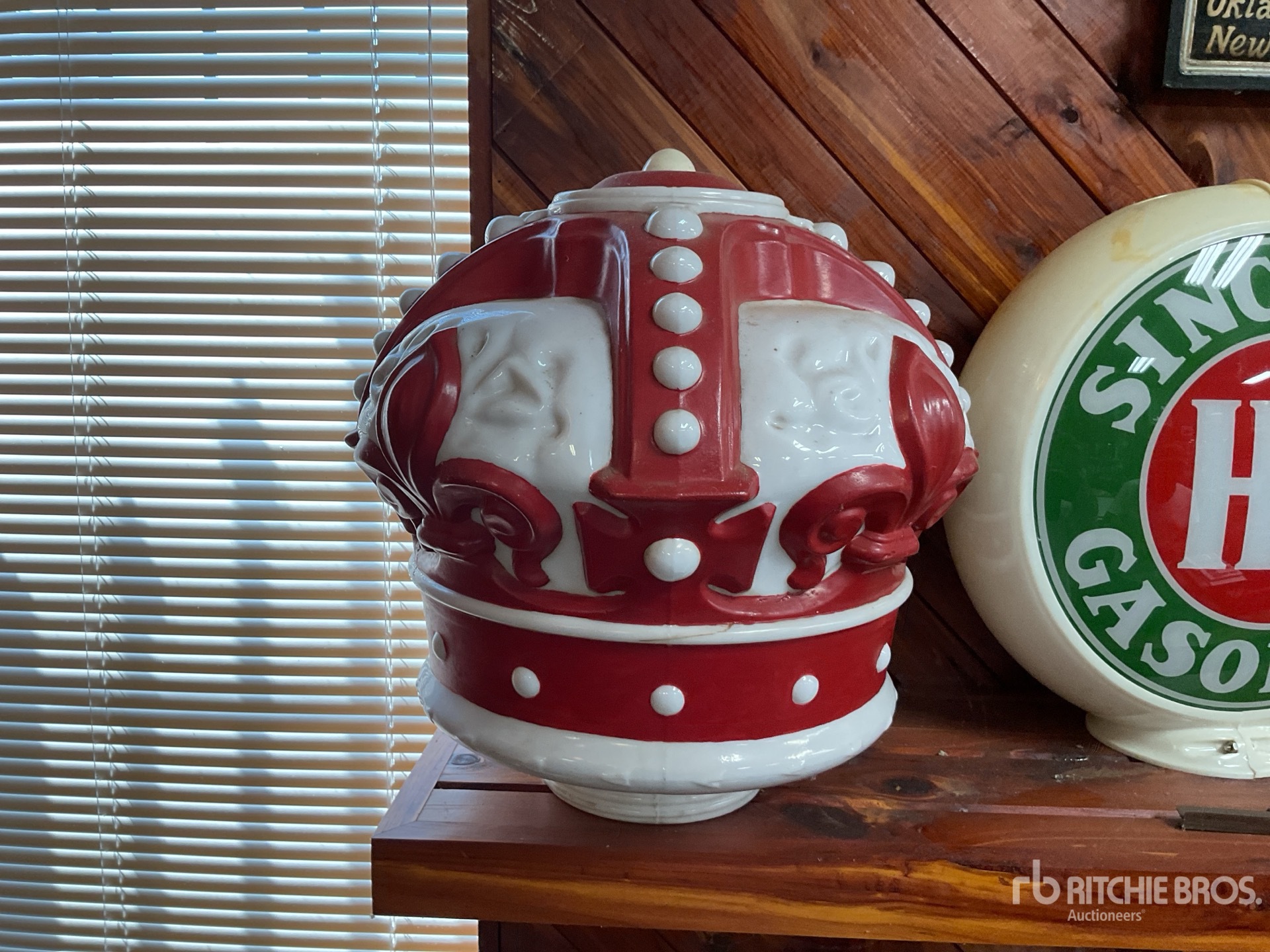 Rec crown Gas pump Globe