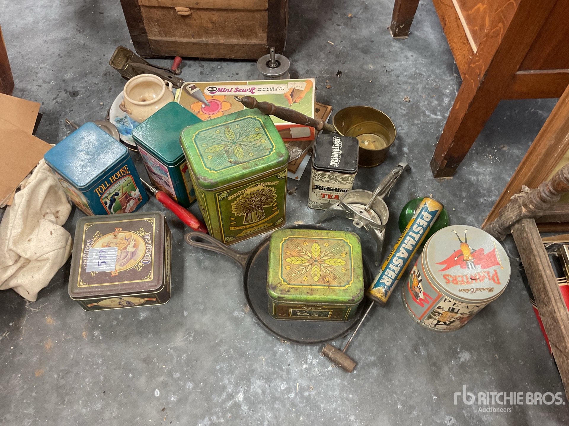Kitchen supplies