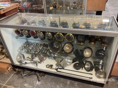 Quantity of (35) Junior W. Brown Lamp Co 110 Square Lens Lamp and misc