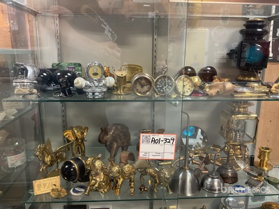 Quantity of Antique Car Parts & Collectibles