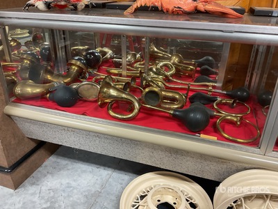 Quantity of Brass Horn