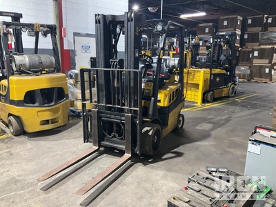 2014 Yale GLC060VXNVSE085 4750 lb Cushion Tire Forklift