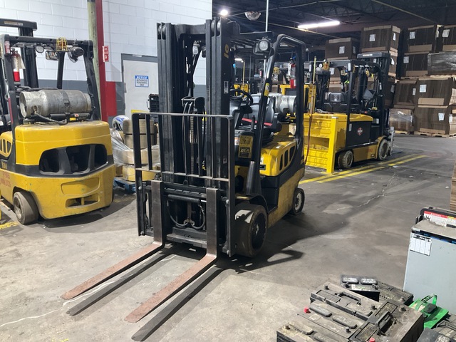 2014 Yale GLC060VXNVSE085 4750 lb Cushion Tire Forklift