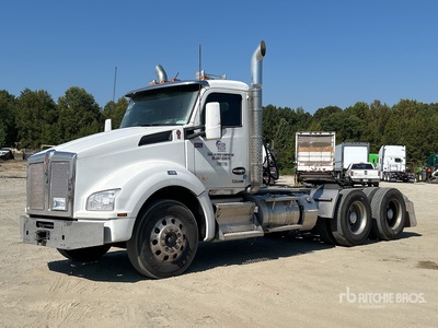 2022 Kenworth T880 6x4 T/A Day Cab Truck Tractor