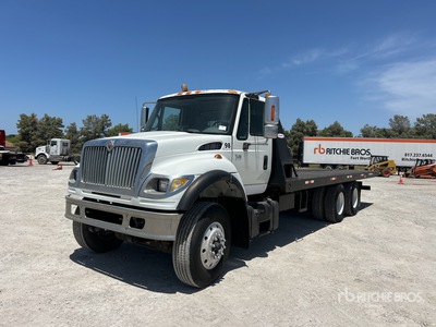 2006 International 7600 6x4 Rollback Truck