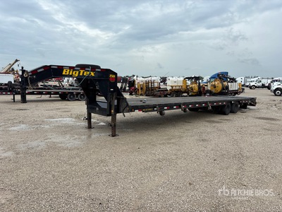 2022 Big Tex 25GN-35BK+MR 40 ft T/A Gooseneck Equipment Trailer