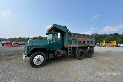 1989 Mack RD688S 6x4 T/A Dump Truck