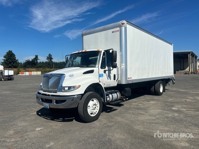 2015 International 4300 4x2 Van Truck