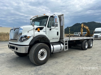 2012 International 7500 WorkStar 6x4 Camion à Plateau