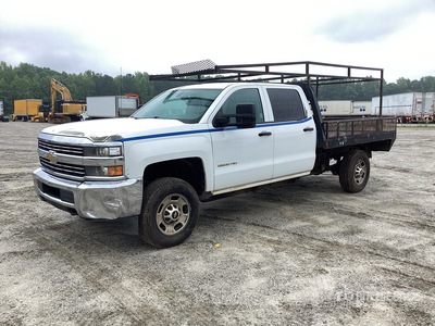 2015 Chevrolet Silverado 2500HD 4x2 Crew Cab Flatbed Truck