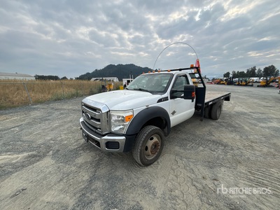 2013 Ford F-550 XL 4x4 Flatbed Truck