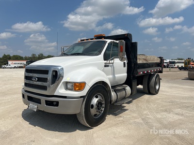 2013 Ford F-650 XL 4x2 Camion à benne essieu simple