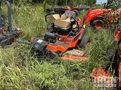Kubota ZD1211L-3-72 Zero-Turn Lawn Mower (Inoperable)