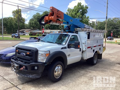 2013 Altec AT37G 37 ft on 2013 Ford F-550 XL 4x4 Bucket Truck