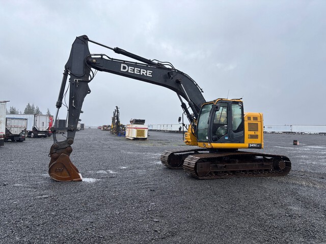 2017 John Deere 245G LC Tracked Excavator 2017 John Deere 245G LC Tracked Excavator