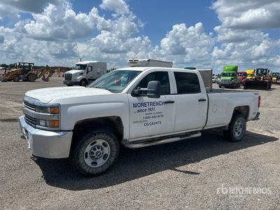 2015 Chevrolet Silverado 2500HD 4x4 Crew Cab Pickup