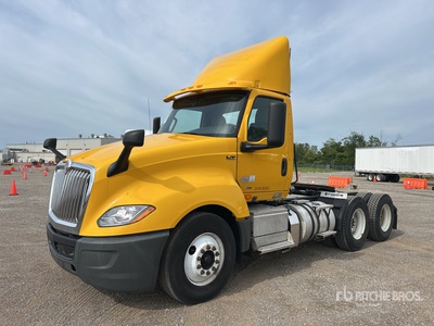 2019 International LT625 6x4 Ciągnik siodłowy T/A z kabiną dzienną