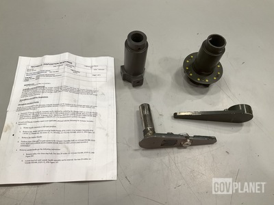Boeing 901-330-110-103 Latch & Handle Assembly