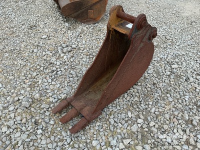 13 in Excavator Bucket - Fits Cat 308D