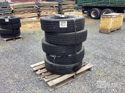 (5) Michelin 255/70R22.5 Tires