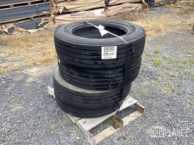 (4) Michelin 255/70R22.5 Tires