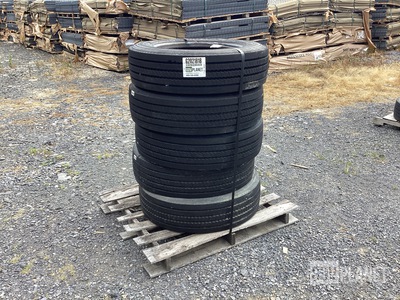 (5) Michelin 255/70R22.5 Tires