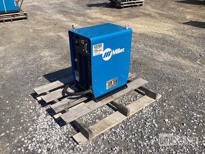 Miller Auto Axcess 450 Electric Welder