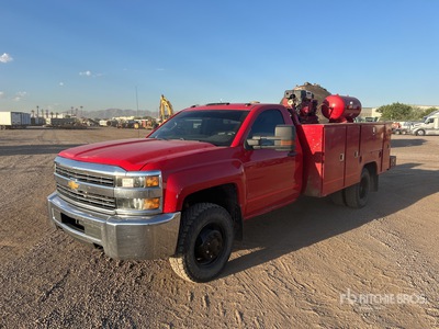 2016 Chevrolet Silverado 3500HD 4x4 サービスカー