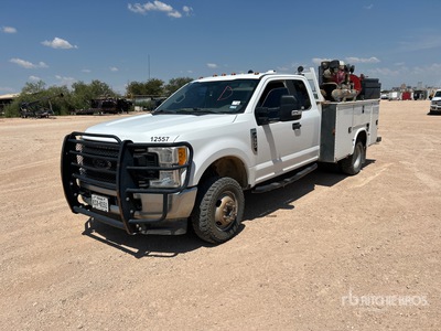 2017 Ford F-350 XL 4x4 Extended Cab Service Truck