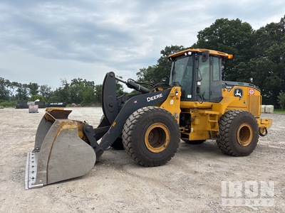 2022 John Deere 644P Wiellader