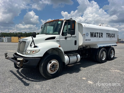 2009 International 4400 SBA 6x4 Water Truck