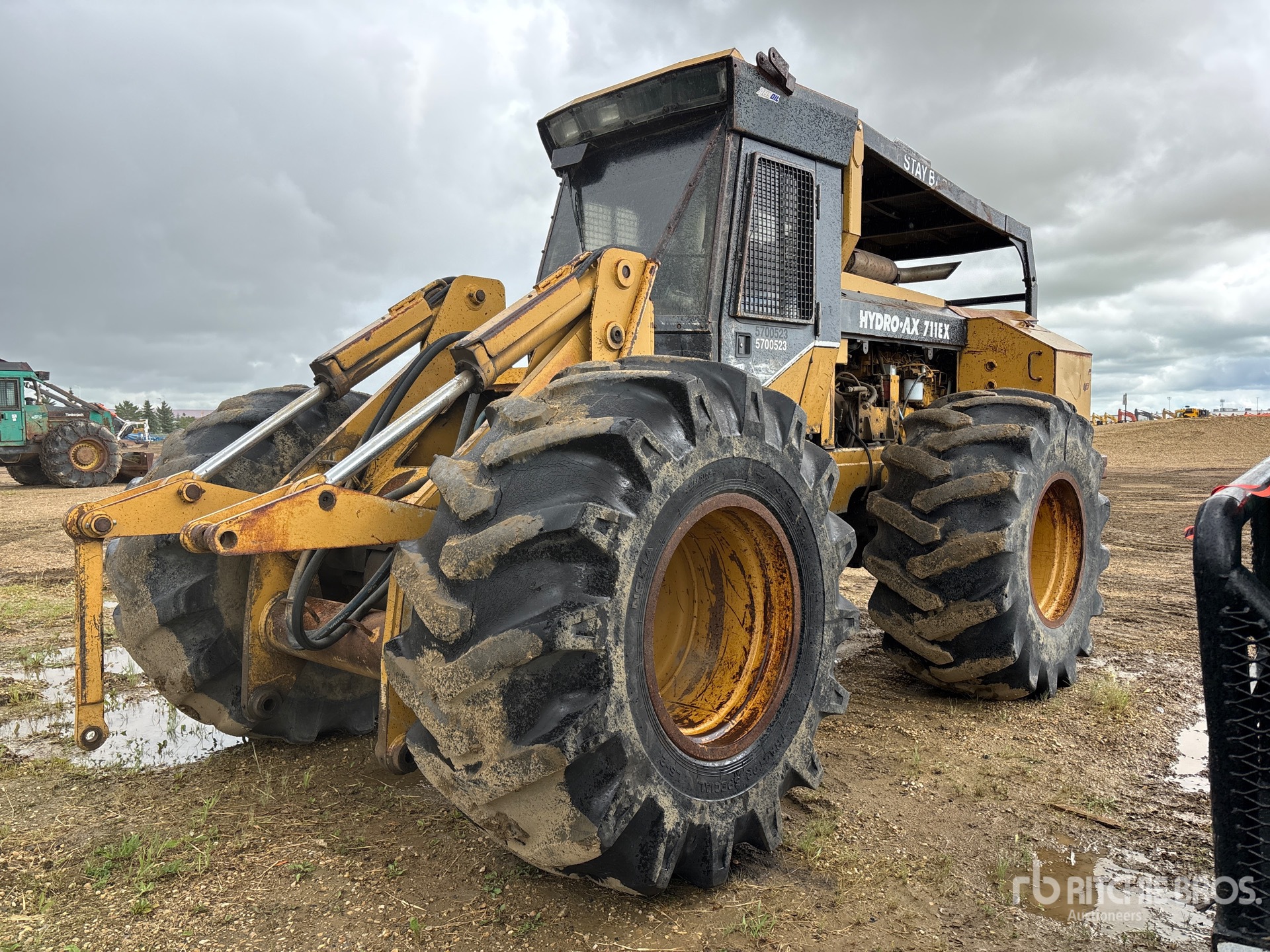 1998 Hydro-Ax 711E 4x4 Mulcher Tractor (Inoperable)