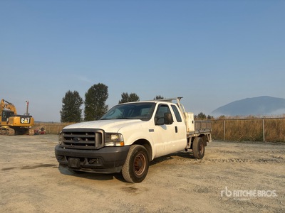 2003 Ford F-250 XL 4x2 Extended Cab Camión Caja Abierta
