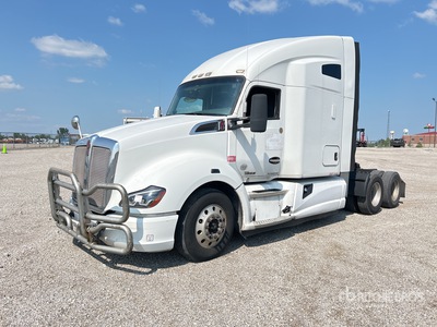 2014 Kenworth T680 6x4 T/A Slaapcabine Trekker