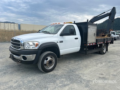 2008 Sterling Bullet 5500 4x2 Camion à Plateau
