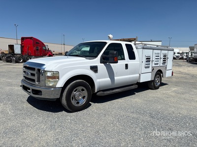 2008 Ford F-350 4x2 Extended Cab Animal Control Truck