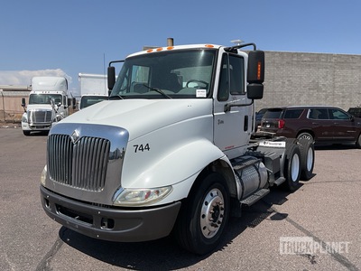 2006 International 8600 6x4 T/A Day Cab Truck Tractor