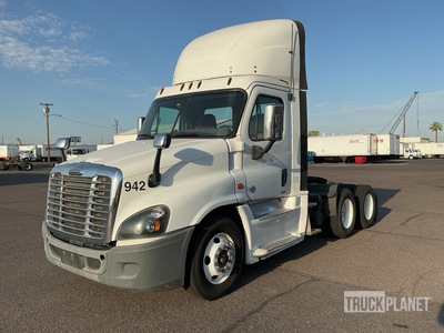2018 Freightliner Cascadia 125 Day Cab Truck Tractor