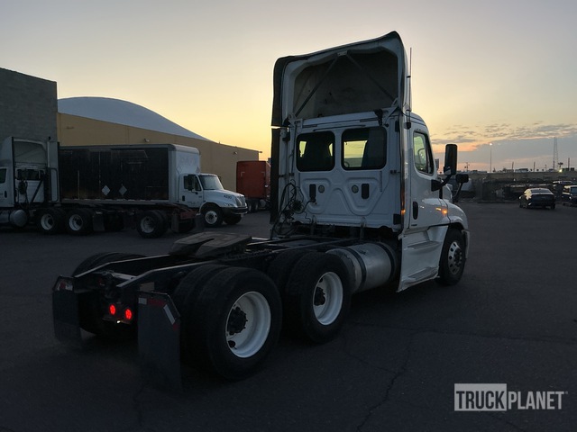 CAMIóN 2017 FREIGHTLINER