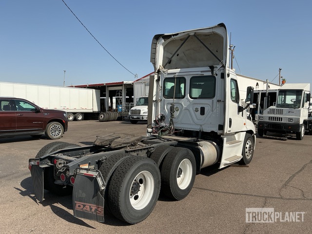 CAMIóN 2017 FREIGHTLINER