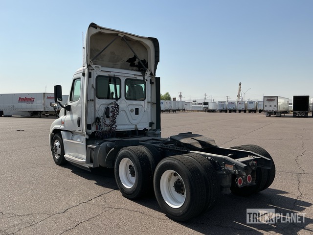 CAMIóN 2017 FREIGHTLINER