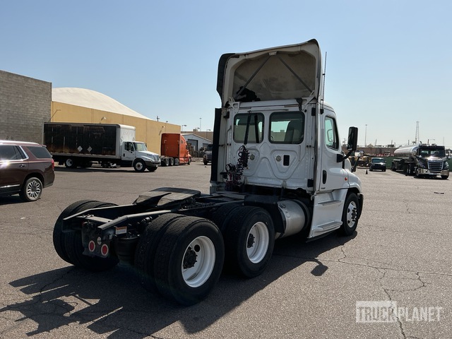 CAMIóN 2017 FREIGHTLINER