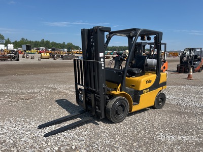 Yale 4800 lb Pneumatic Tire Chariot Élévateur (Inoperable)