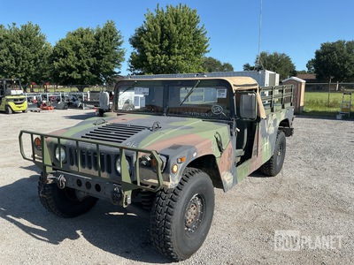 2007 AM General M1097R1 HMMWV 2 Door Soft Top w/Truck Body