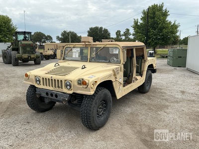AM General M1097R1 HMMWV 4 Door Soft Top w/Truck Body