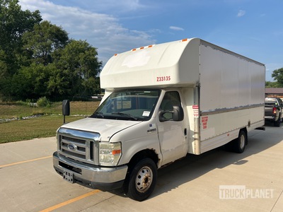 2008 Ford E-350 Furgoneta de carga