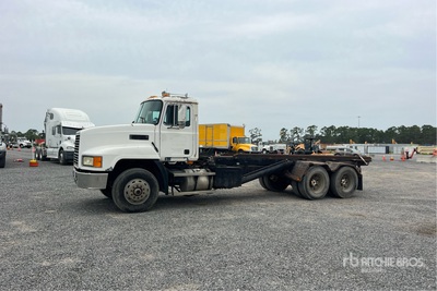 1999 Mack CH613 6x4 Roll-off vrachtwagen