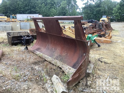 151 in Misc. D-7 dozer blade with slope board. ドーザー