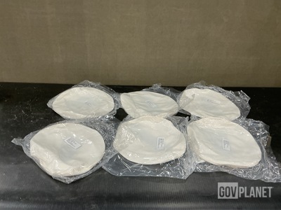 (1,000) White Crown Dress Caps